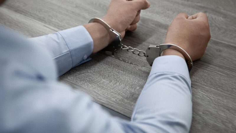 19-latek zatrzymany za pchnięcie nożem kolegi: grozi mu do trzech lat pozbawienia wolności