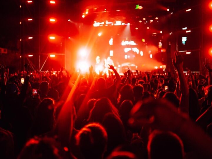 Muzyczne piątki w Kaskach: koncerty łączące pokolenia!