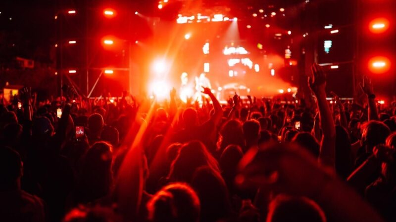 Muzyczne piątki w Kaskach: koncerty łączące pokolenia!