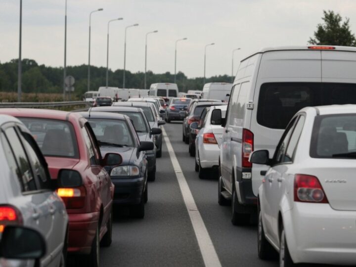 Bezpieczne zimowe drogi w Grodzisku: gotowość na każdą sytuację