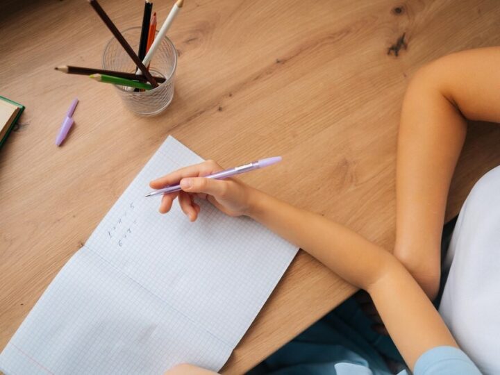 Zimowe przygody w Mediatece: Zapisz dziecko na kreatywne ferie!