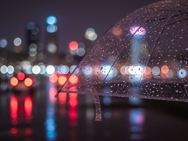 Ostrzeżenie: Śliskie drogi i gołoledź – zachowaj ostrożność!