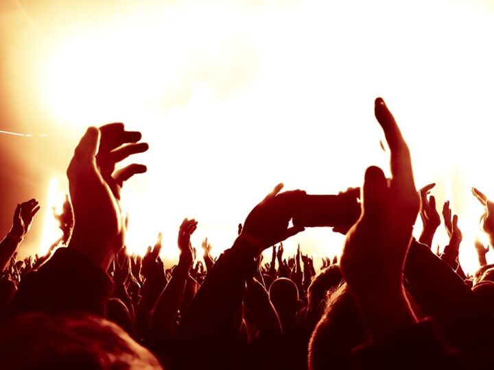 Artystyczna uczta na antresoli w Golach czeka na Ciebie!