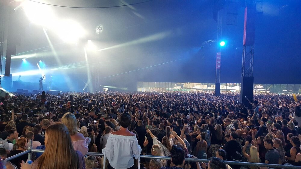 Walentynkowy koncert dla każdego: miłość, muzyka i dobra zabawa!