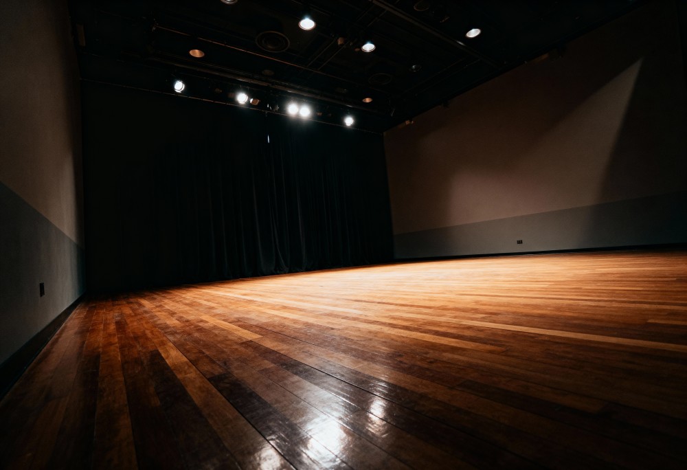 Prawda o kłamstwie: Komedia, która zaskoczy widzów już 30 marca!