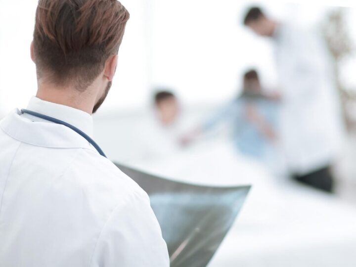 Wykład o depresji nastolatków odwołany – nowa data wkrótce!