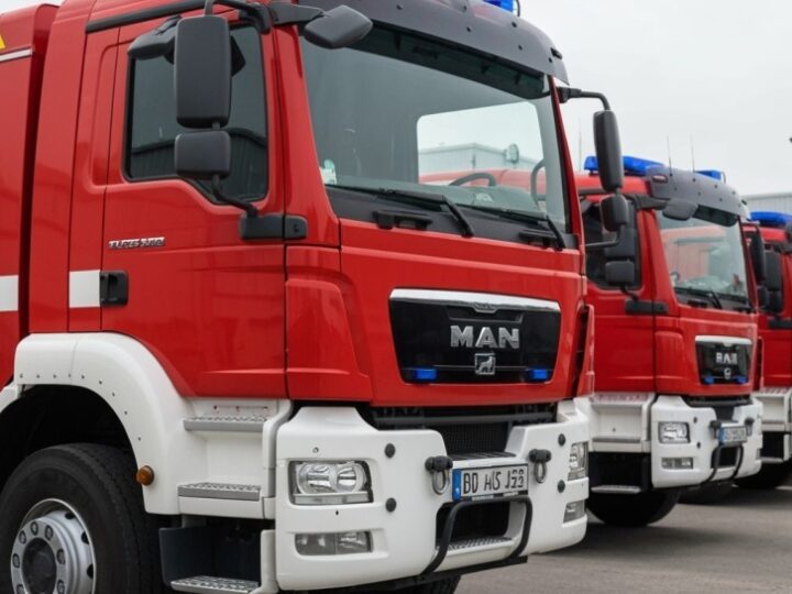 Lany Poniedziałek z OSP Milanówek: Tradycja, radość i pomoc dla strażaków!