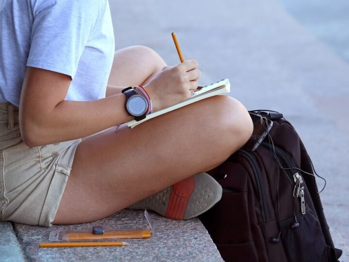 Warszawska młodzież poznaje samorządowe wyzwania w Podkowie Leśnej