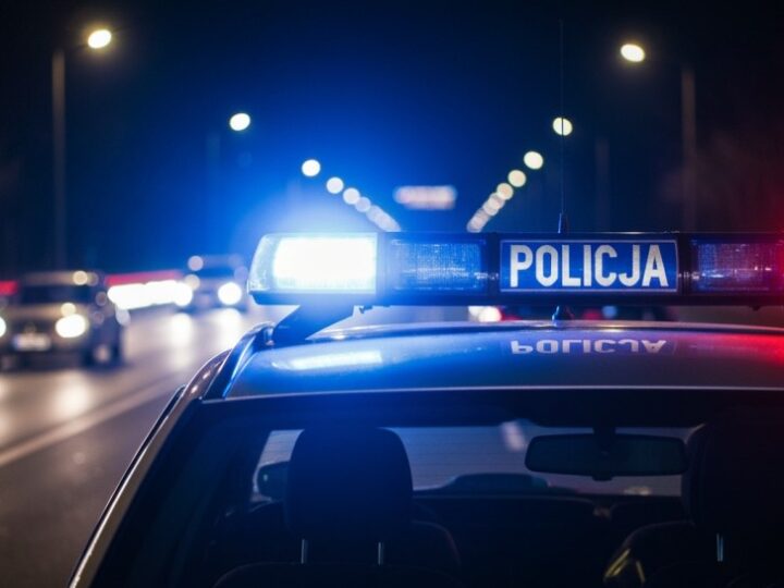 Zatrzymaj się, odłóż telefon i skup na drodze
