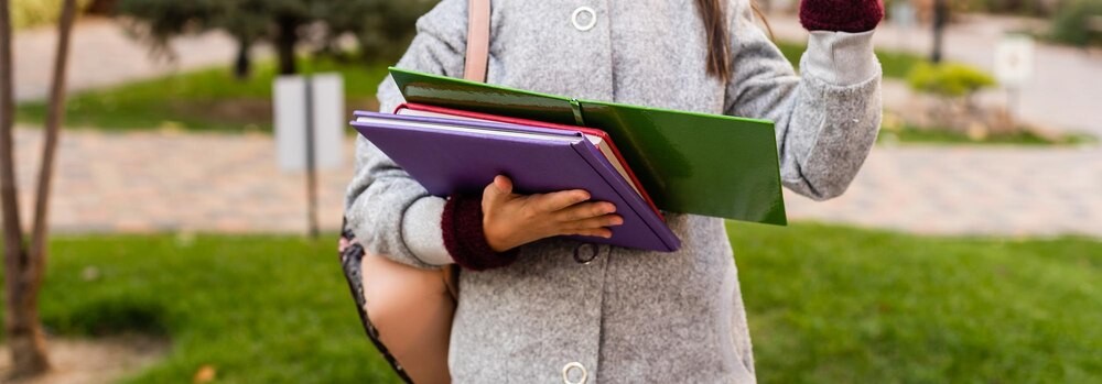 Inwestycje w oświacie: Radni na wizji lokalnej placówek edukacyjnych